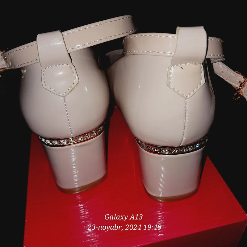 Женские туфли Bruna, китайские, новые 2 Женские туфли Bruna, китайские, новые 2