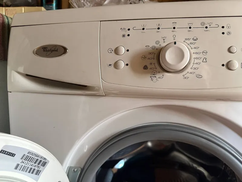 СРОЧНО Продаётся стиральная машина фирмы Whirlpool ! — фото 1