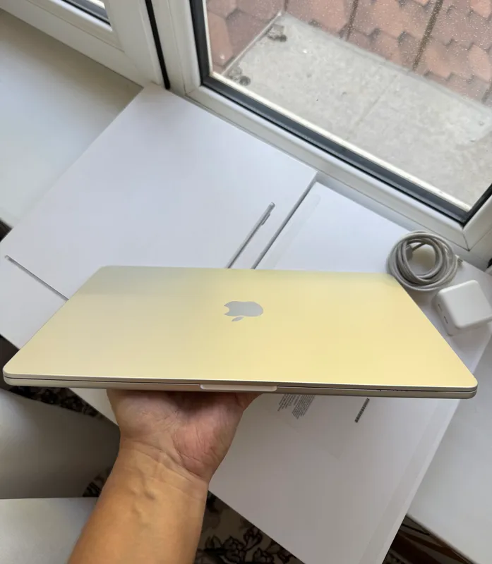 MacBook Air M2 15-inch 8/512GB Silver 5 MacBook Air M2 15-inch 8/512GB Silver 5