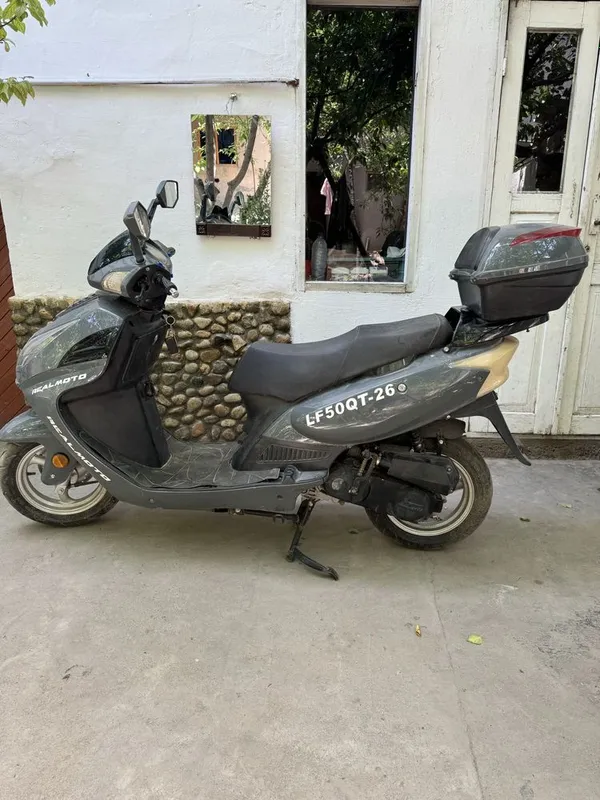 Скутер LF50QT-26 C - Бензин 3 Скутер LF50QT-26 C - Бензин 3