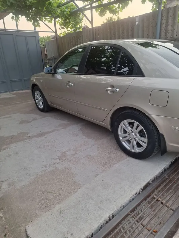 Hyundai Sonata 2008 Probeg120.000 — фото 2