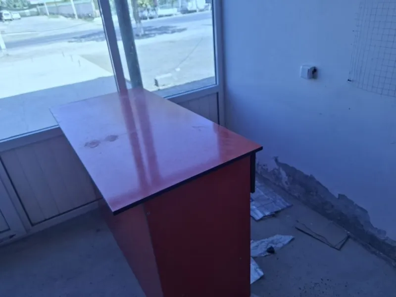 Стелаж сотилади яхши холатда