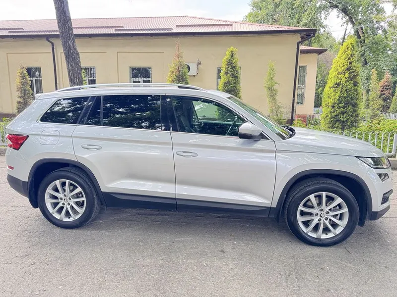 Skoda Kodiaq 2021, 2.0 AT (180 л.с.), 4WD, Комплектация Style (7 мест) 3
