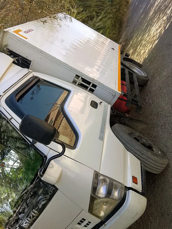 Isuzu 2.5 tonna 3 Isuzu 2.5 tonna 3