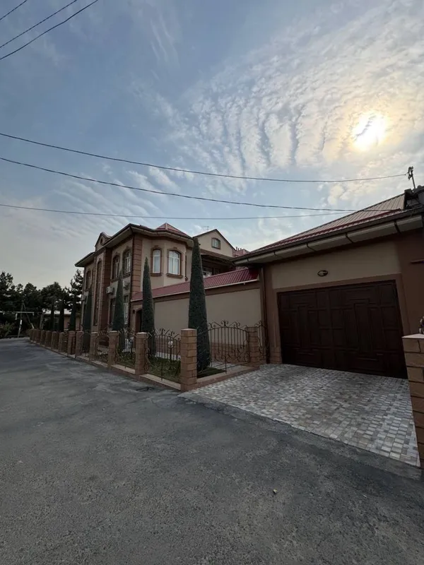 Продажа Углового дома 5,4 сотки Махалля Думбмирабад широкая улица — фото 1