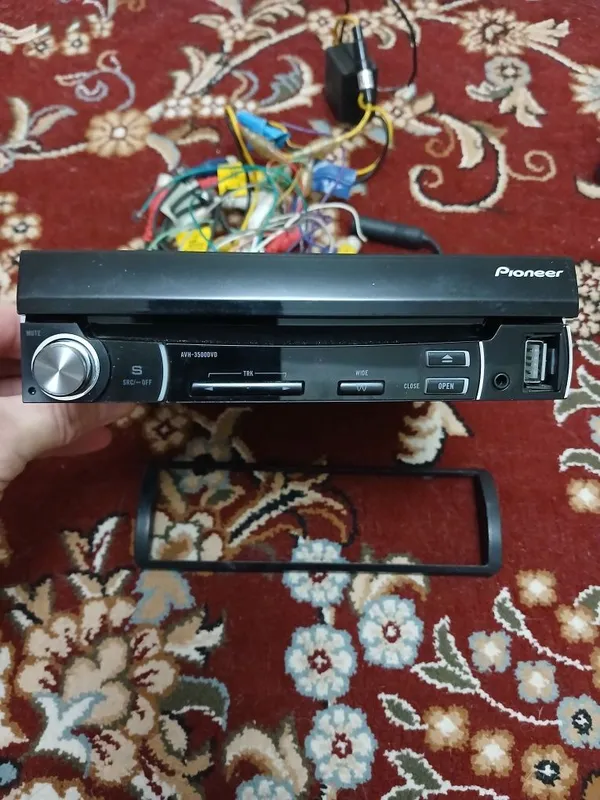 Pioneer AVH-3500DVD — фото 2
