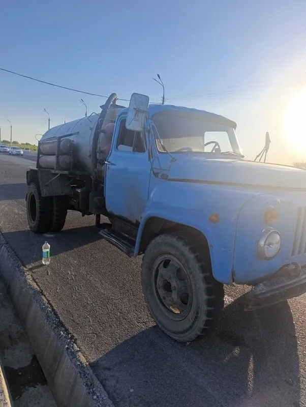 Gaz 53 sotiladi. 5