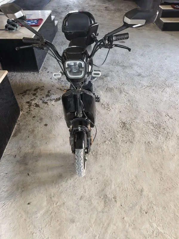 Sukuter elektronik bir zaryad bilan 60 km 5 Sukuter elektronik bir zaryad bilan 60 km 5