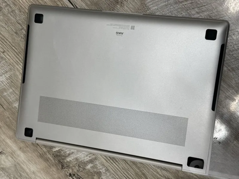 Samsung Galaxy Book 3 pro 4 Samsung Galaxy Book 3 pro 4