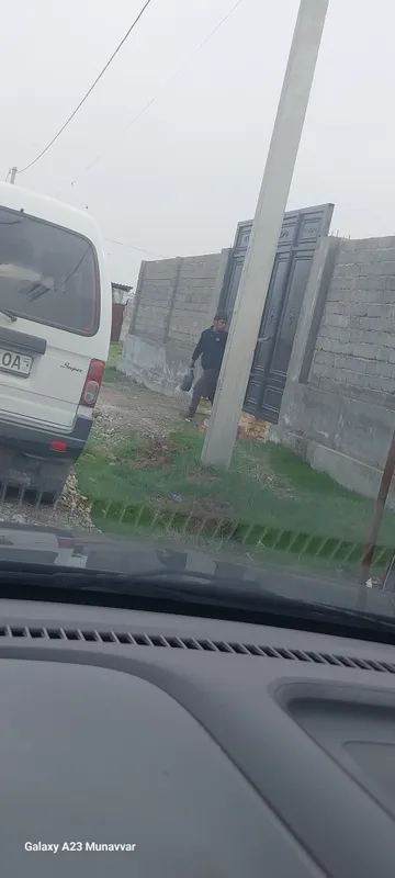Srochno sotiladi.4 xonali tayyor uy 2