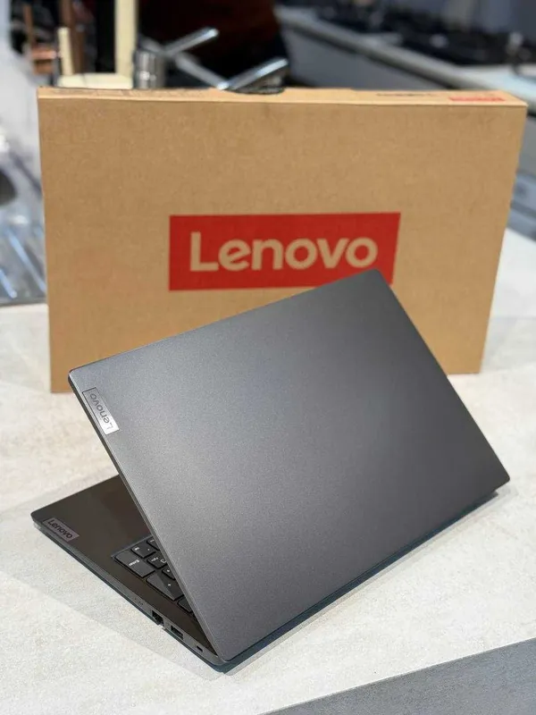 Lenovo V15/AMD R7 7730U/DDR4 8GB/SSD NVME 512GB/Display 15'6 FHD IPS 2 Lenovo V15/AMD R7 7730U/DDR4 8GB/SSD NVME 512GB/Display 15'6 FHD IPS 2