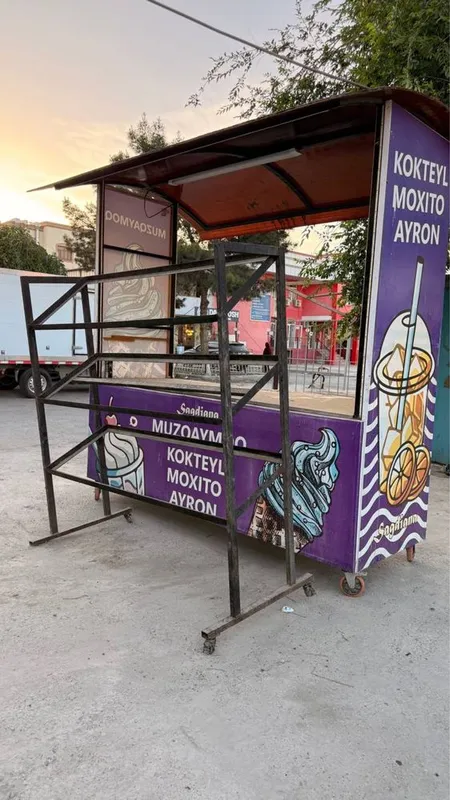 Marojni, Maxito sotish uchun tayyor stol ozi yuradi