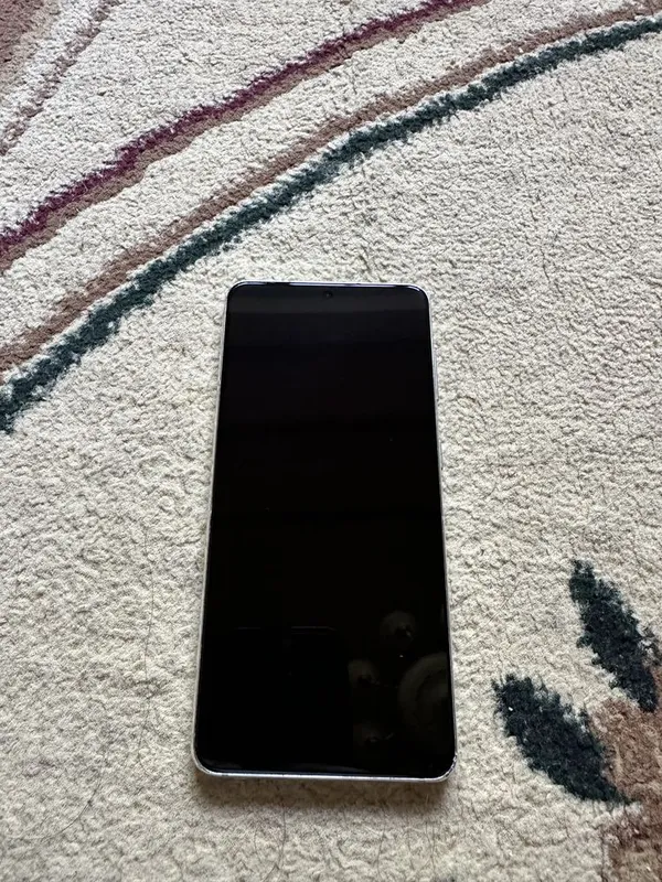 Samsung S21 5j sotiladi