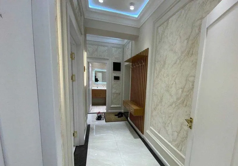 Darxon 3 xona • 110 m² • 3/7 qavat 4 Darxon 3 xona • 110 m² • 3/7 qavat 4