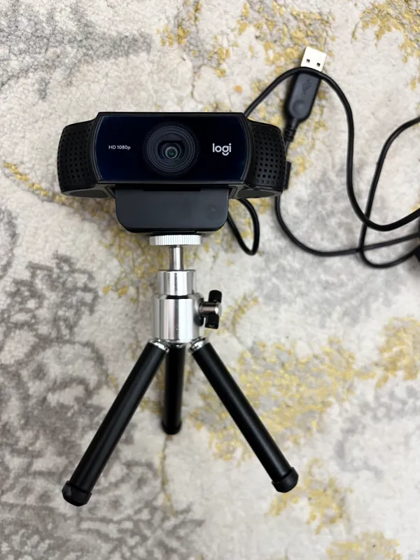 Веб камера Logi HD1080 Как новая 3