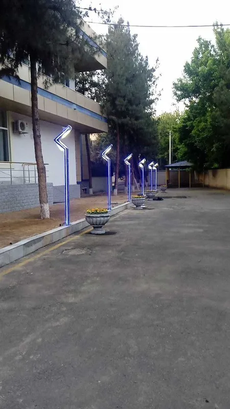 Столб уличного освещения. Светильник. Chiroq 4