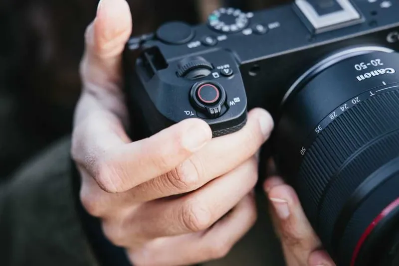 Canon EOS R6V body 4 Canon EOS R6V body 4