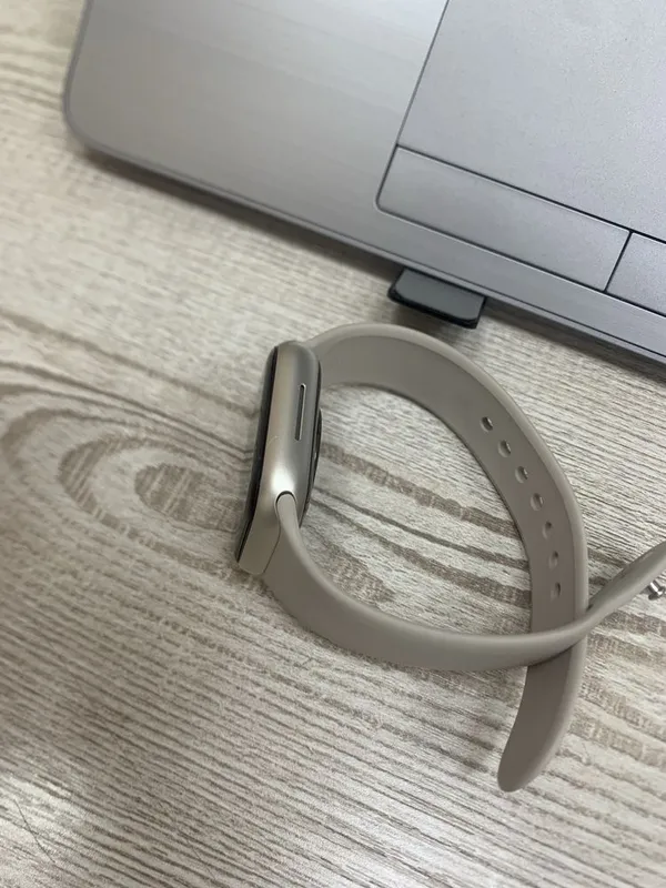 Apple Watch 9/41 Starlight — фото 3
