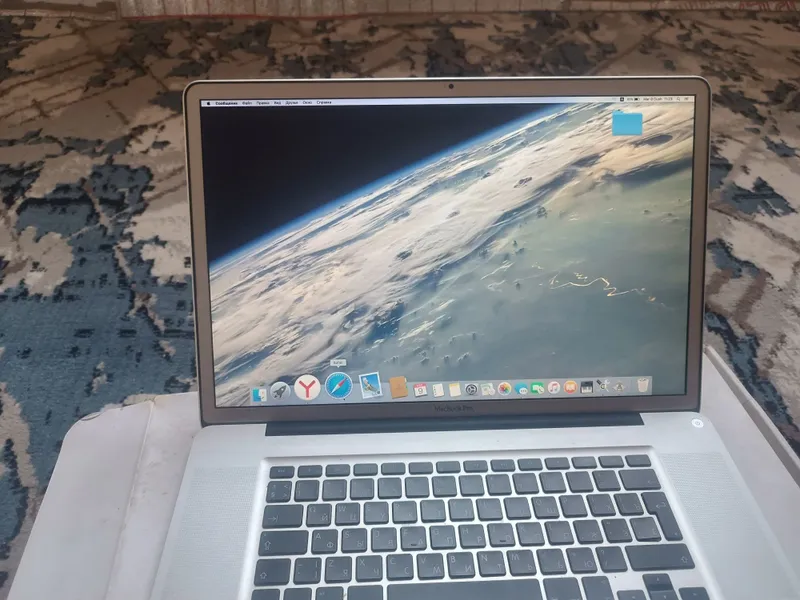 MACBOOK PRO notebook — фото 1
