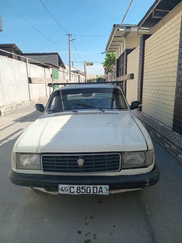 Volga yurib turgan moshina mator xadavoyda ishi yoq