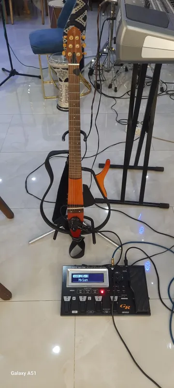 Yamaha Silent 100s gitara sotiladi 2 Yamaha Silent 100s gitara sotiladi 2
