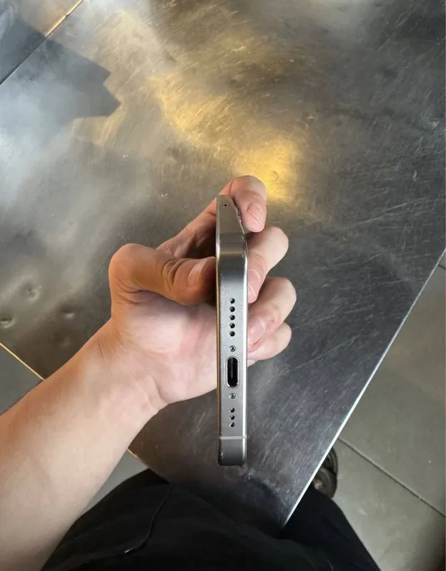 IPhone 15pro. 3 IPhone 15pro. 3
