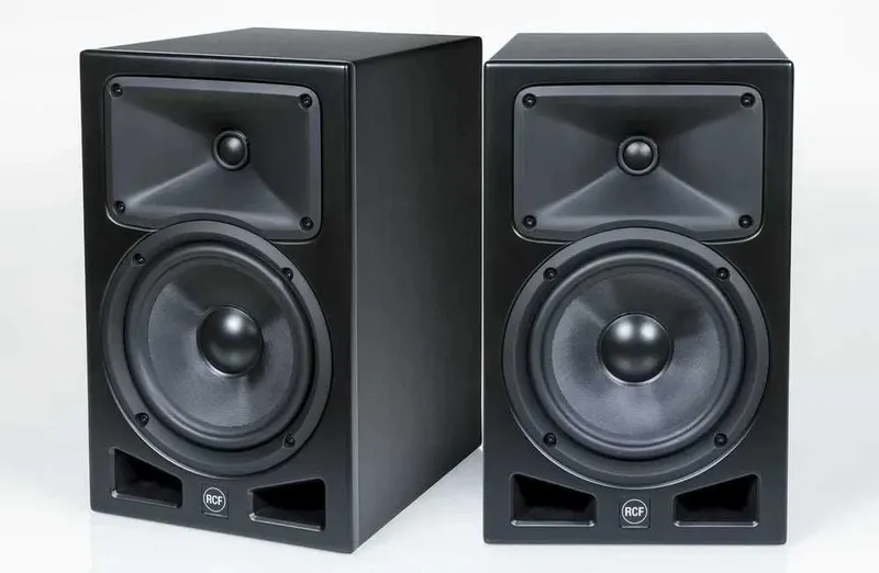 AYRA PRO 8 studiya monitorlari 1