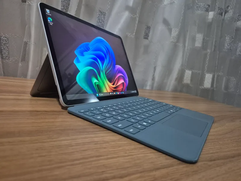 Microsoft Surface Pro 12 — фото 3
