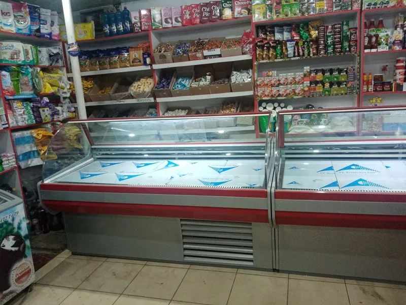 Vetrina haladilnik sotiladi