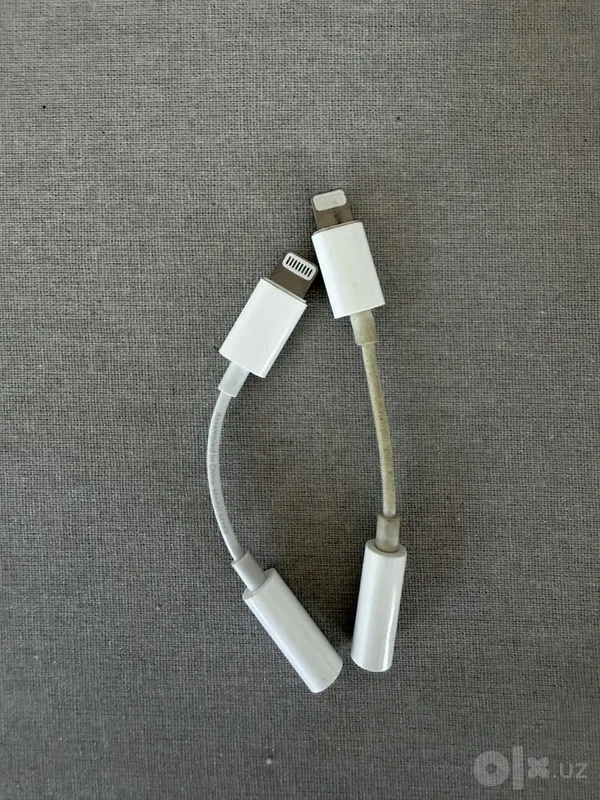 2 переходника Apple Lightning → 3,5 мм. Origina 2 переходника Apple Lightning → 3,5 мм. Origina