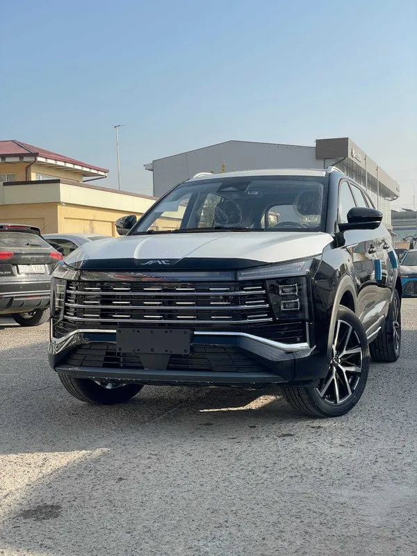 JAC JS8 PRO crossover — фото 2