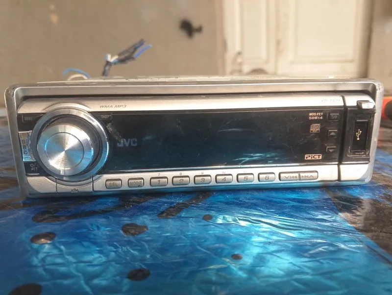 Magnitafon JVC KDJ-G821
