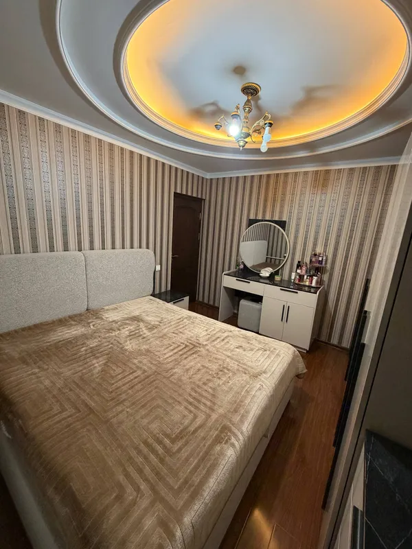 Продаётся 3-комнатная квартира, 77-серия, с ремонтом 9