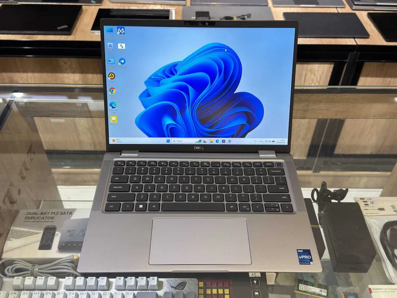 DELL Latitude 7440 14" 2.5K ips сенсор Core i7-1365U ram 32 ssd 256