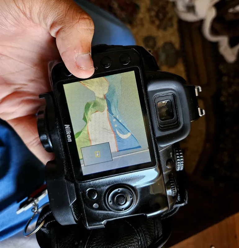 Nikon D3000 Фотоаппарат 5