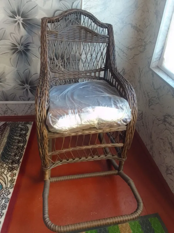 utiradigan va uxlaydigan kreslo