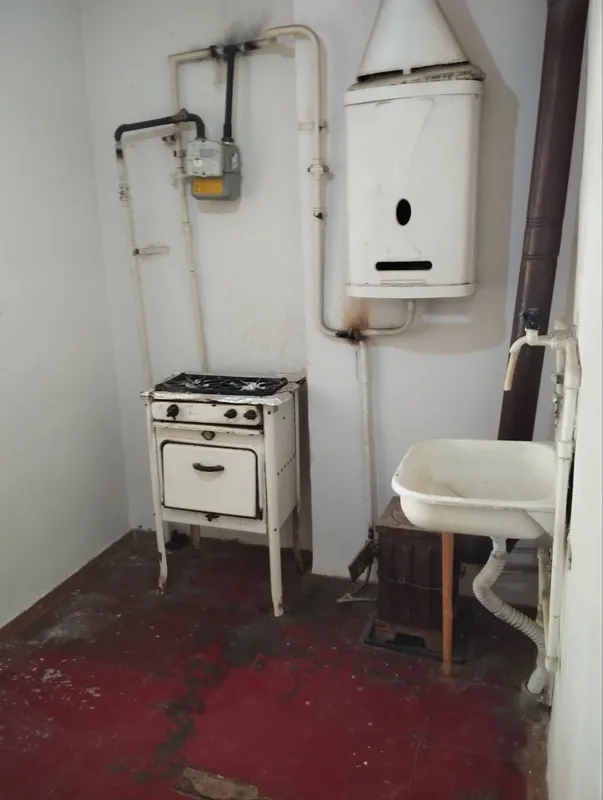 navoiy ayraport sardova mahallasi sadriddin ayniy kuchasi uy 12 kv 6