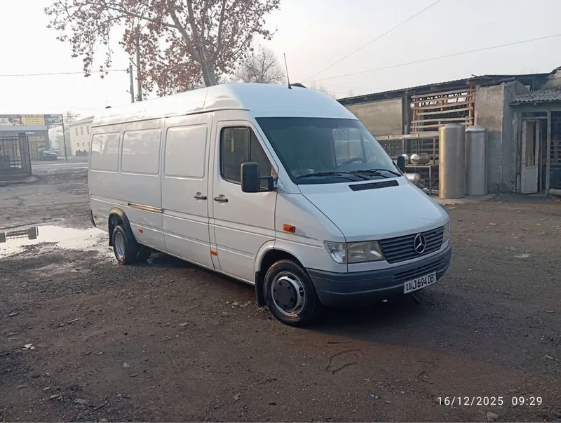 Mersedes Benz Sprinter