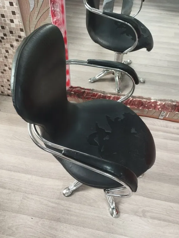 Ofisniy kreslo sotiladi 1 Ofisniy kreslo sotiladi 1