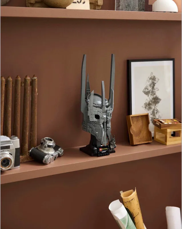The Lord of the Rings: Sauron's Helmet 2 The Lord of the Rings: Sauron's Helmet 2