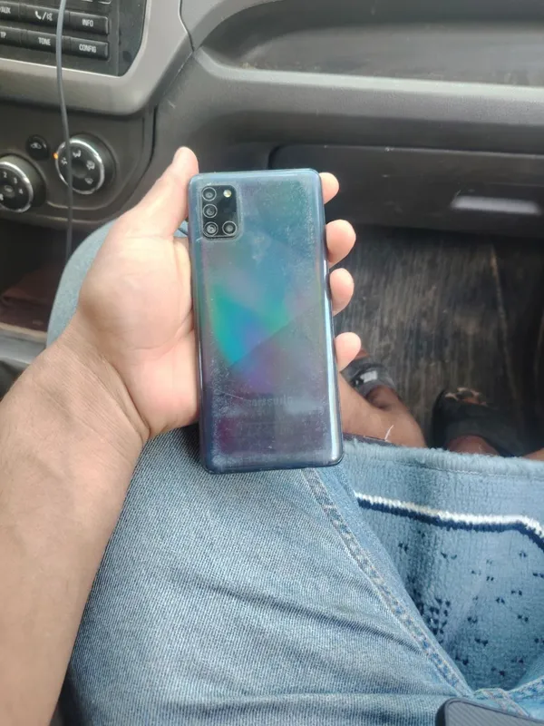 samsungA31 1