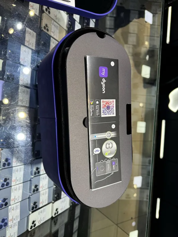 Стайлер Dyson с Bluetooth 4 Стайлер Dyson с Bluetooth 4
