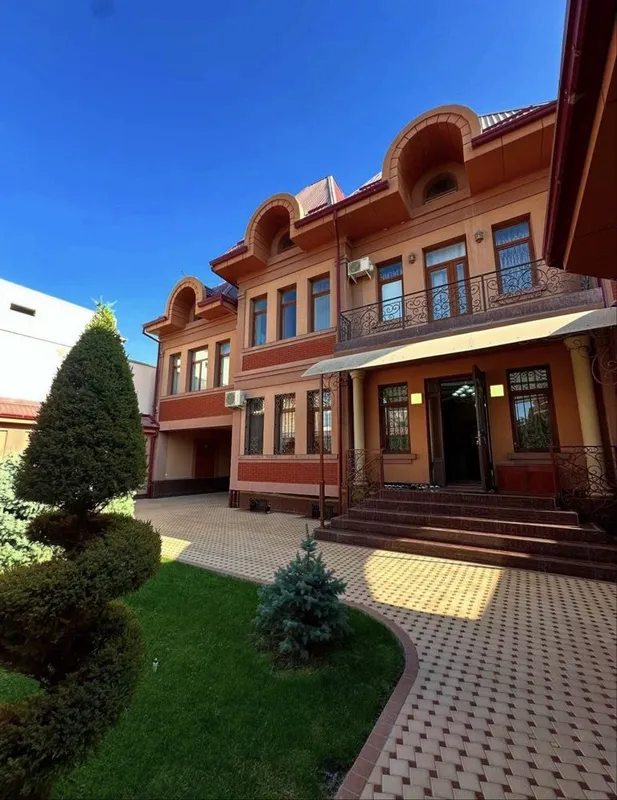 Продаётся Двух урревнневый дом. Продаётся Двух урревнневый дом.