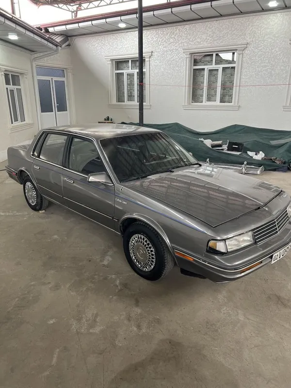 Oldsmobile 1988 год пепельный цвет 3 Oldsmobile 1988 год пепельный цвет 3