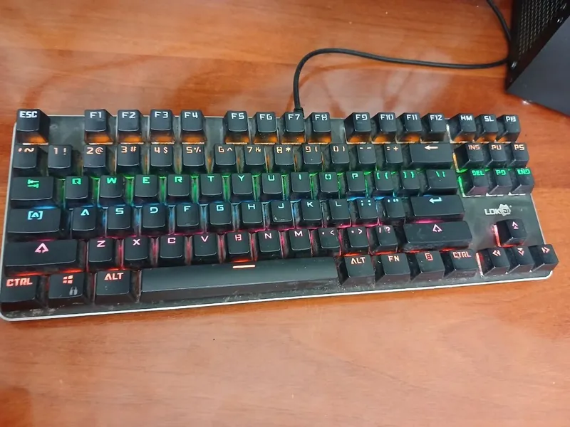 Продаётся игровой компьютер со стабилизатором со столом — фото 2