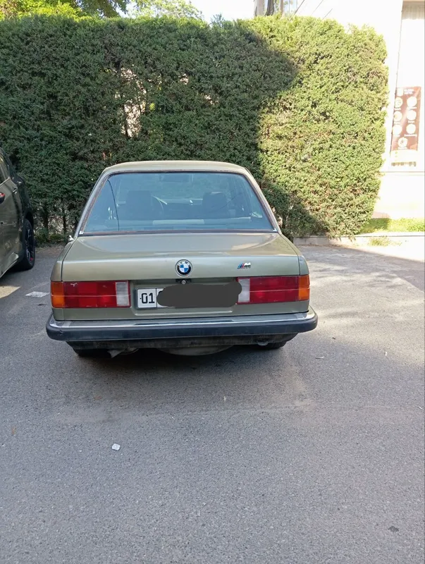 BMW E30 i318 sotiladi 4 BMW E30 i318 sotiladi 4