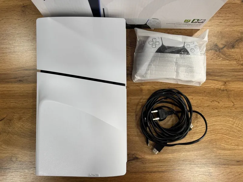 Playstation 5 slim 1tb с дисководом — фото 2