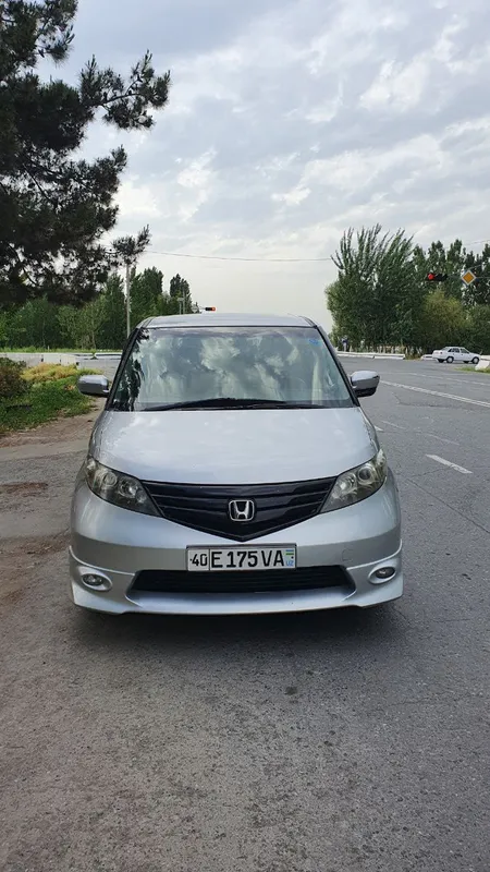 Honda Elysion 2010 yil
