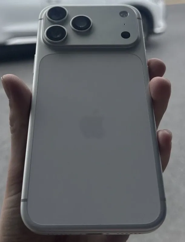 Iphone 17 pro Max 256 ta 1 Iphone 17 pro Max 256 ta 1