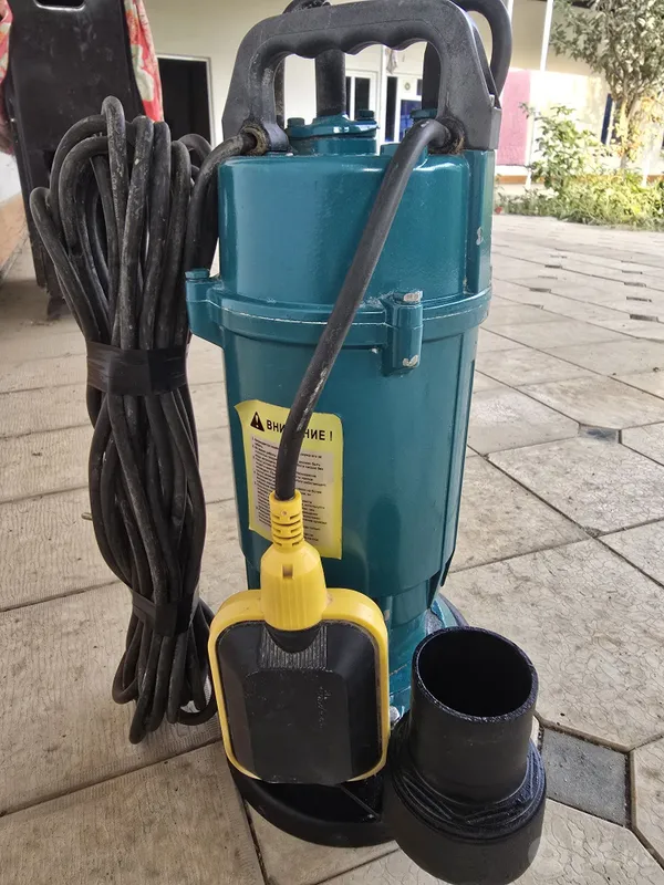 Продаётся водяной насос 1 Продаётся водяной насос 1